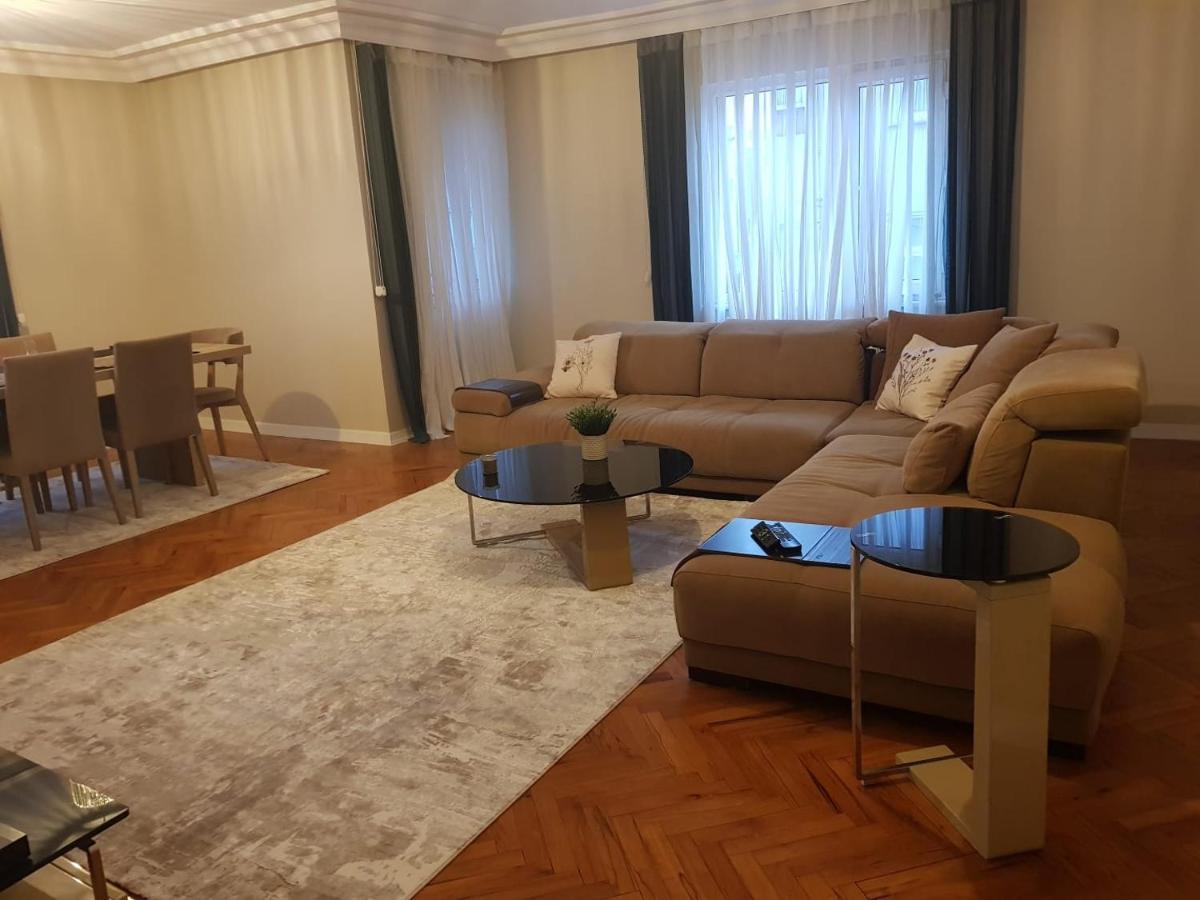 5 Minutes To Subway Apartment Istanbul Exterior photo